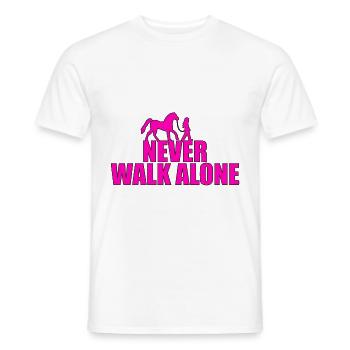 NEVER WALK ALONE - PFERD - REITERIN - PONY - LIEBE - Männer T-Shirt - Weiß - Vorne - AI Model Male 178 dark (178cm)