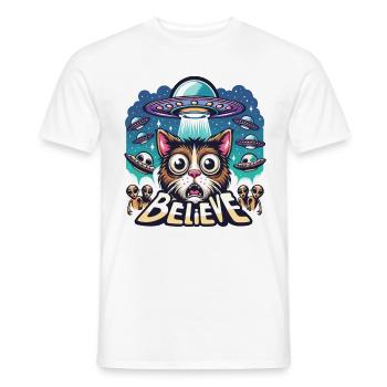 Lustiges Außerirdischer Alien Believe - Männer T-Shirt - Weiß - Vorne - AI Model Male 178 dark (178cm)