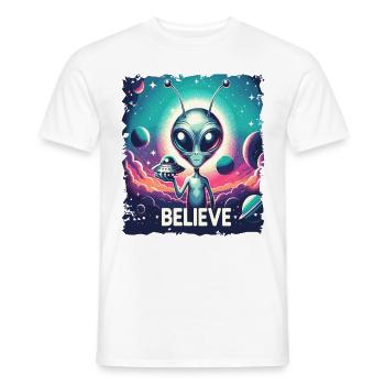 Lustiges Außerirdischer Alien Believe - Männer T-Shirt - Weiß - Vorne - AI Model Male 178 dark (178cm)