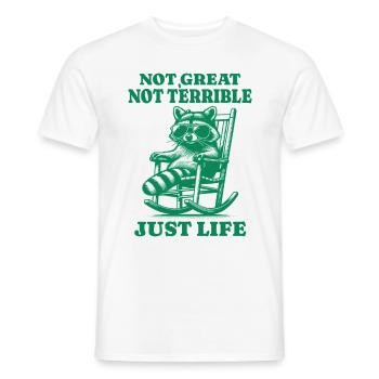 Lustiger Waschbär Spruch – Just Life - Männer T-Shirt - Weiß - Vorne - AI Model Male 178 dark (178cm)