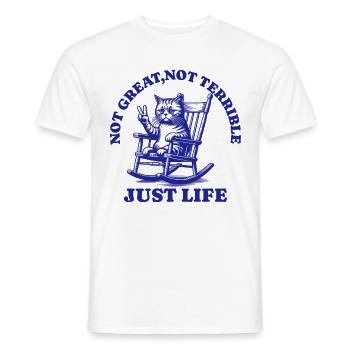 Lustiger Waschbär Spruch – Just Life - Männer T-Shirt - Weiß - Vorne - AI Model Male 178 dark (178cm)