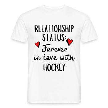 Beziehungsstatus: Für immer verliebt in Eishockey - Männer T-Shirt - Weiß - Vorne - AI Model Male 178 dark (178cm)