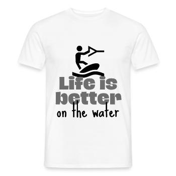 Wakeboard : La vie est meilleure sur l’eau. - T-shirt homme - blanc - Devant - AI Model Male 178 dark (178cm)