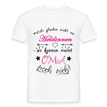 Oma die Heldin - Männer T-Shirt - Weiß - Vorne - AI Model Male 178 dark (178cm)