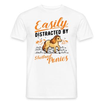Easily distracted by Shetland Ponies Shetty - Männer T-Shirt - Weiß - Vorne - AI Model Male 178 dark (178cm)
