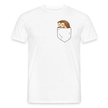 Igel in Brusttasche - Männer T-Shirt - Weiß - Vorne - AI Model Male 178 dark (178cm)