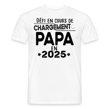 2025 Papa Bébé Naissance Père Cadeau Humour - T-shirt homme - blanc - Devant - AI Model Male 178 dark (178cm)