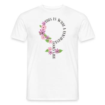 Voici à quoi ressemble une féministe - T-shirt homme - blanc - Devant - AI Model Male 178 dark (178cm)