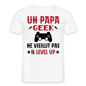 Un Papa Geek Ne Vieillit Pas Il Level Up - T-shirt homme - blanc - Devant - AI Model Male 178 dark (178cm)
