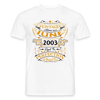 2003 Juin Vintage Nées En Juin 2003 Anniversaire - T-shirt homme - blanc - Devant - AI Model Male 178 dark (178cm)