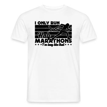 Je ne cours que des semi-marathons Retro Running Marathoner - T-shirt homme - blanc - Devant - AI Model Male 178 dark (178cm)