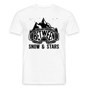 Between Snow & Stars Skiing Winter Sports XC Skier - Männer T-Shirt - Weiß - Vorne - AI Model Male 178 dark (178cm)