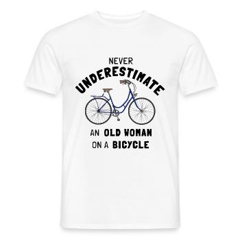 Ne sous-estimez jamais une vieille femme à vélo - T-shirt homme - blanc - Devant - AI Model Male 178 dark (178cm)
