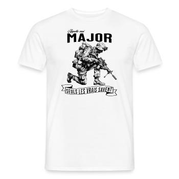 Appelle-moi Major - T-shirt homme - blanc - Devant - AI Model Male 178 dark (178cm)