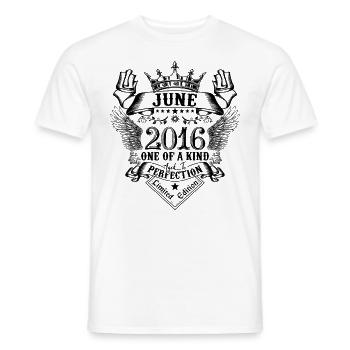 Geburtstag Juni 2016 geboren im Juni 2016 - Männer T-Shirt - Weiß - Vorne - AI Model Male 178 dark (178cm)