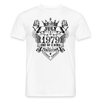 Anniversaire Juillet 1979 né en Juillet 1979 - T-shirt homme - blanc - Devant - AI Model Male 178 dark (178cm)