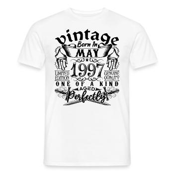 Geburtstag 1997 Mai 1997! geboren Mai 1997 - Männer T-Shirt - Weiß - Vorne - AI Model Male 178 dark (178cm)