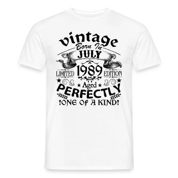 Juli 1989 | Jahrgang 1989 | geboren im Juli - Männer T-Shirt - Weiß - Vorne - AI Model Male 178 dark (178cm)