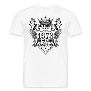 Anniversaire 1973 Octobre 1973 né en Octobre - T-shirt homme - blanc - Devant - AI Model Male 178 dark (178cm)