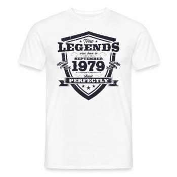 45e anniversaire Original août 1979 Né en 1979 - T-shirt homme - blanc - Devant - AI Model Male 178 dark (178cm)