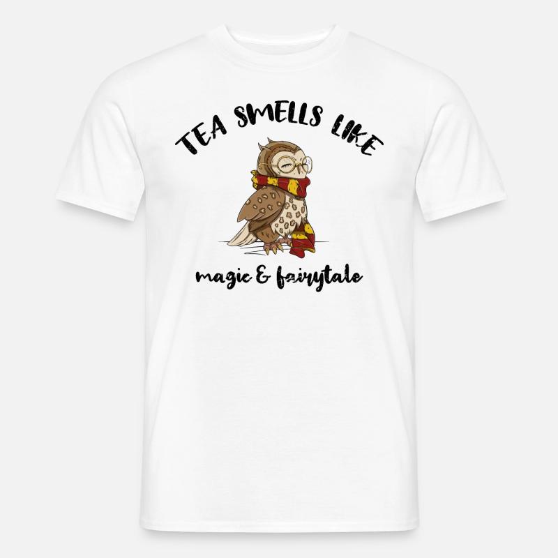 Tea smells like magic & fairytale - Männer T-Shirt - Weiß
