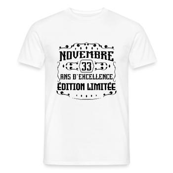 Novembre 33 Ans - idée cadeau Anniversaire - T-shirt homme - blanc - Devant - AI Model Male 178 dark (178cm)