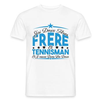 J'ai deux titres frère et Tennisman. Cadeau frère. - T-shirt homme - blanc - Devant - AI Model Male 178 dark (178cm)