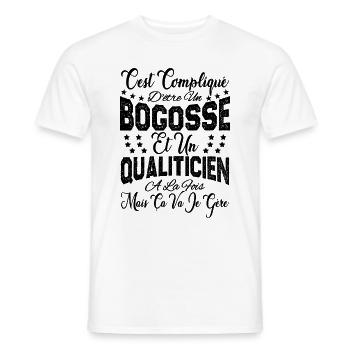 c'est compliqué être un Bogosse et un Qualiticien. - T-shirt homme - blanc - Devant - AI Model Male 178 dark (178cm)