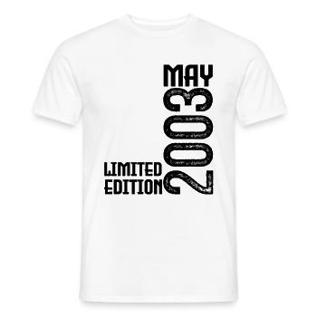 Geschenk Mai 2003. Jubiläum Mai 2003. Mai 2003. - Männer T-Shirt - Weiß - Vorne - AI Model Male 178 dark (178cm)