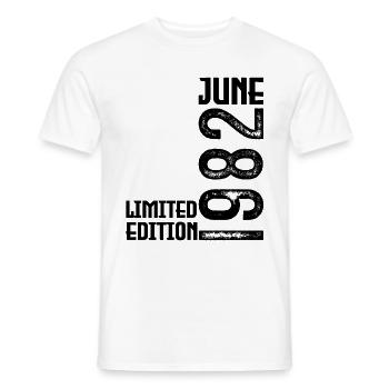 Geschenk Juni 1982 Jubiläum Juni 1982. Juni 1982 - Männer T-Shirt - Weiß - Vorne - AI Model Male 178 dark (178cm)