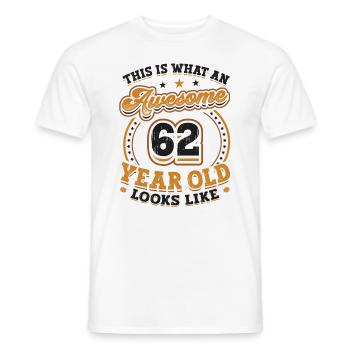 Voilà à quoi ressemble un grand homme de 62 ans. - T-shirt homme - blanc - Devant - AI Model Male 178 dark (178cm)