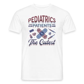 Pädiatrie, Unsere Patienten Sind Die Süßesten - Männer T-Shirt - Weiß - Vorne - AI Model Male 178 dark (178cm)