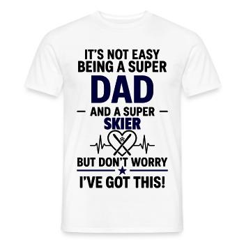 Herz + Skifahren – Super Papa Skifahrer - Männer T-Shirt - Weiß - Vorne - AI Model Male 178 dark (178cm)
