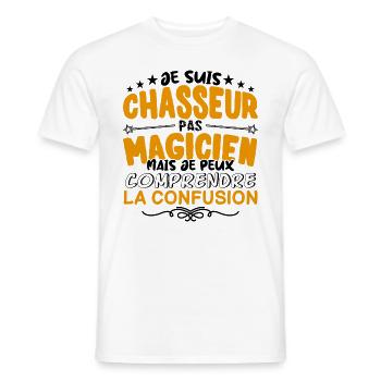 Chasseur pas Magicien | le Meilleur Chasseur cade - T-shirt homme - blanc - Devant - AI Model Male 178 dark (178cm)