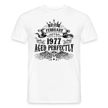 1977 | Februar Aged Perfectly 1977 Geburtstagsgeschenk - Männer T-Shirt - Weiß - Vorne - AI Model Male 178 dark (178cm)