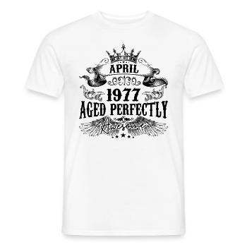 1977 | April Aged Perfectly 1977 Geburtstagsgeschenk - Männer T-Shirt - Weiß - Vorne - AI Model Male 178 dark (178cm)