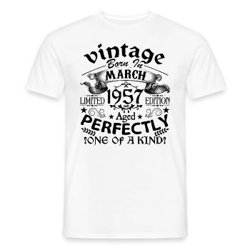 März 1957| Jahrgang 1957 | geboren im März - Männer T-Shirt - Weiß - Vorne - AI Model Male 178 dark (178cm)