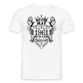 Geburtstag Mai 1961 geboren im Mai 1961 - Männer T-Shirt - Weiß - Vorne - AI Model Male 178 dark (178cm)