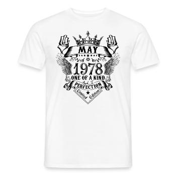 Anniversaire Mai 1978 né en Mai 1978 - T-shirt homme - blanc - Devant - AI Model Male 178 dark (178cm)