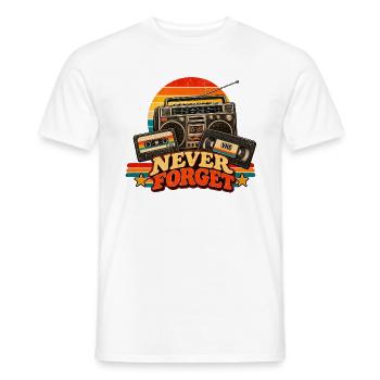 Vergessen Sie niemals die Retro-Kassette - Männer T-Shirt - Weiß - Vorne - AI Model Male 178 dark (178cm)