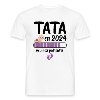 Cadeau Tata Annonce Grossesse Future Tante 2024 - T-shirt homme - blanc - Devant - AI Model Male 178 dark (178cm)