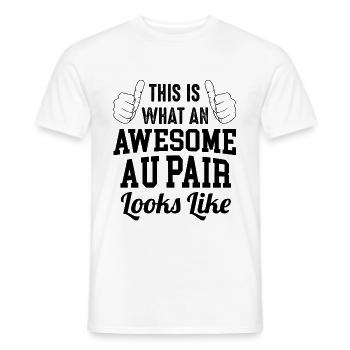Voici à quoi ressemble une grande fille au pair - T-shirt homme - blanc - Devant - AI Model Male 178 dark (178cm)