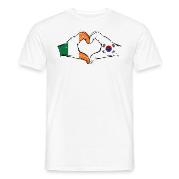 Irlande Corée du Sud Drapeau Mains Coeur Forme Utilisé - T-shirt homme - blanc - Devant - AI Model Male 178 dark (178cm)