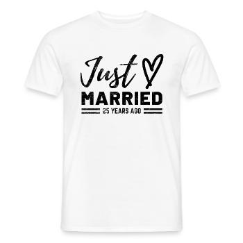 Lustiger Spruch zum 25. Hochzeitstag - Männer T-Shirt - Weiß - Vorne - AI Model Male 178 dark (178cm)