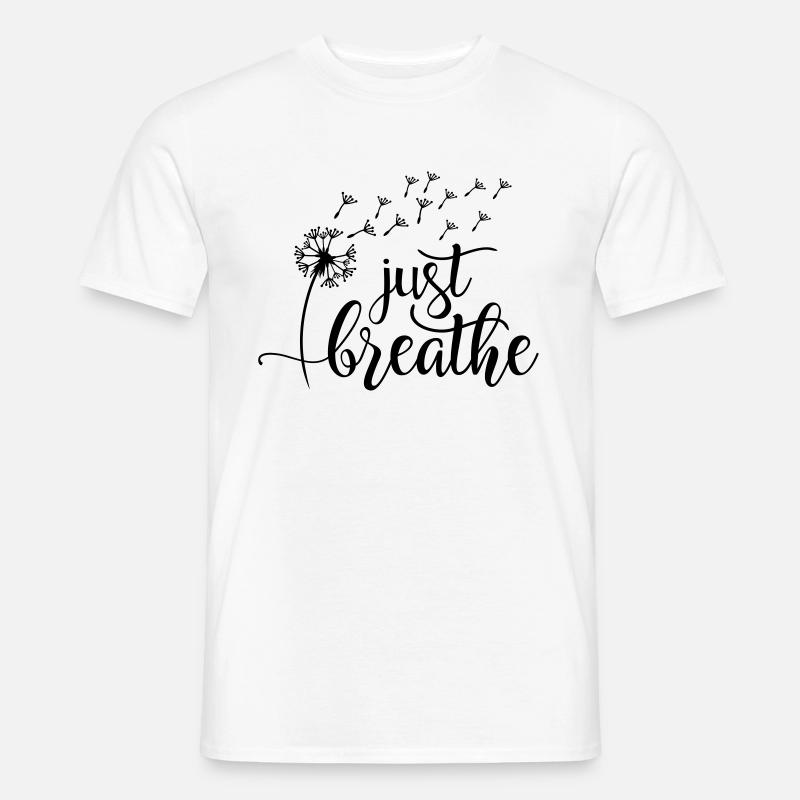 Just Breathe - Männer T-Shirt - Weiß