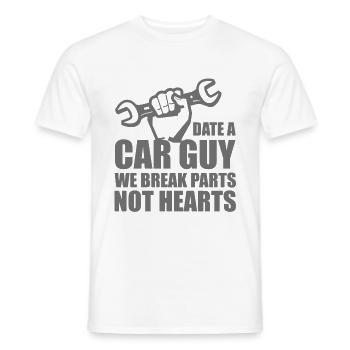 Sortez avec un gars de voiture, nous cassons des pièces pas des cœurs - T-shirt homme - blanc - Devant - AI Model Male 178 dark (178cm)