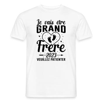 Je Vais Être Grand Frère 2023 - T-shirt homme - blanc - Devant - AI Model Male 178 dark (178cm)