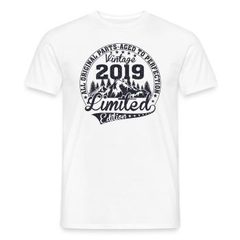 Born 2019 Vintage Retro Anniversary - Men's T-Shirt - white - Front - AI Model Male 178 dark (178cm)