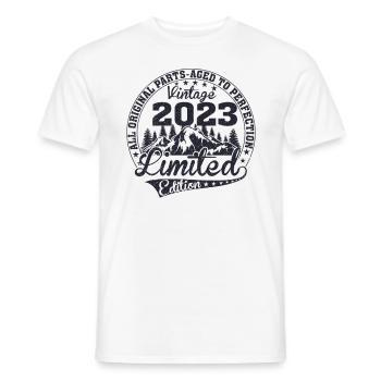 Born 2023 Vintage Retro Anniversary - Men's T-Shirt - white - Front - AI Model Male 178 dark (178cm)