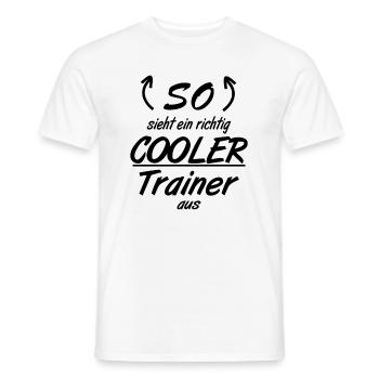 Trainer - So sieht eine richtig coole Trainer aus - Männer T-Shirt - Weiß - Vorne - AI Model Male 178 dark (178cm)